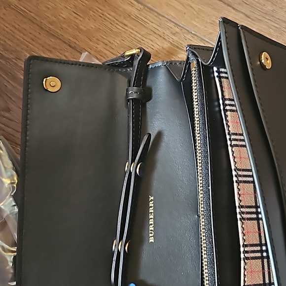 BURBERRY LEATHER CLUTCH BAG - COLOR BLACK - Picture 16 of 17